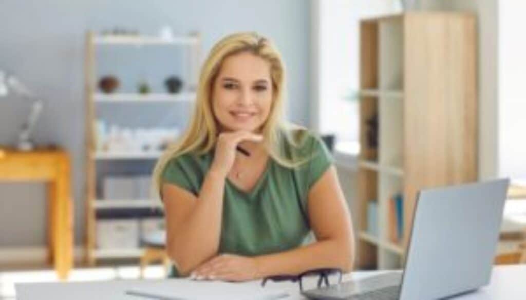 3 Tips to Become A Wealthy Life Coach!